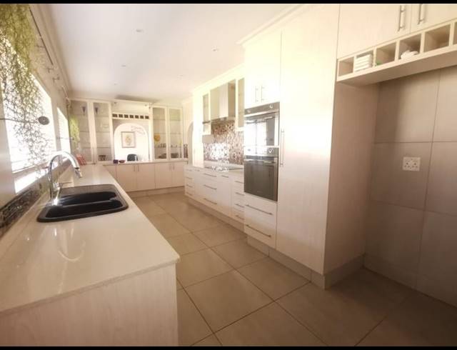 4 BEDROOM PROPERTY TO RENT IN DUNNOTTAR